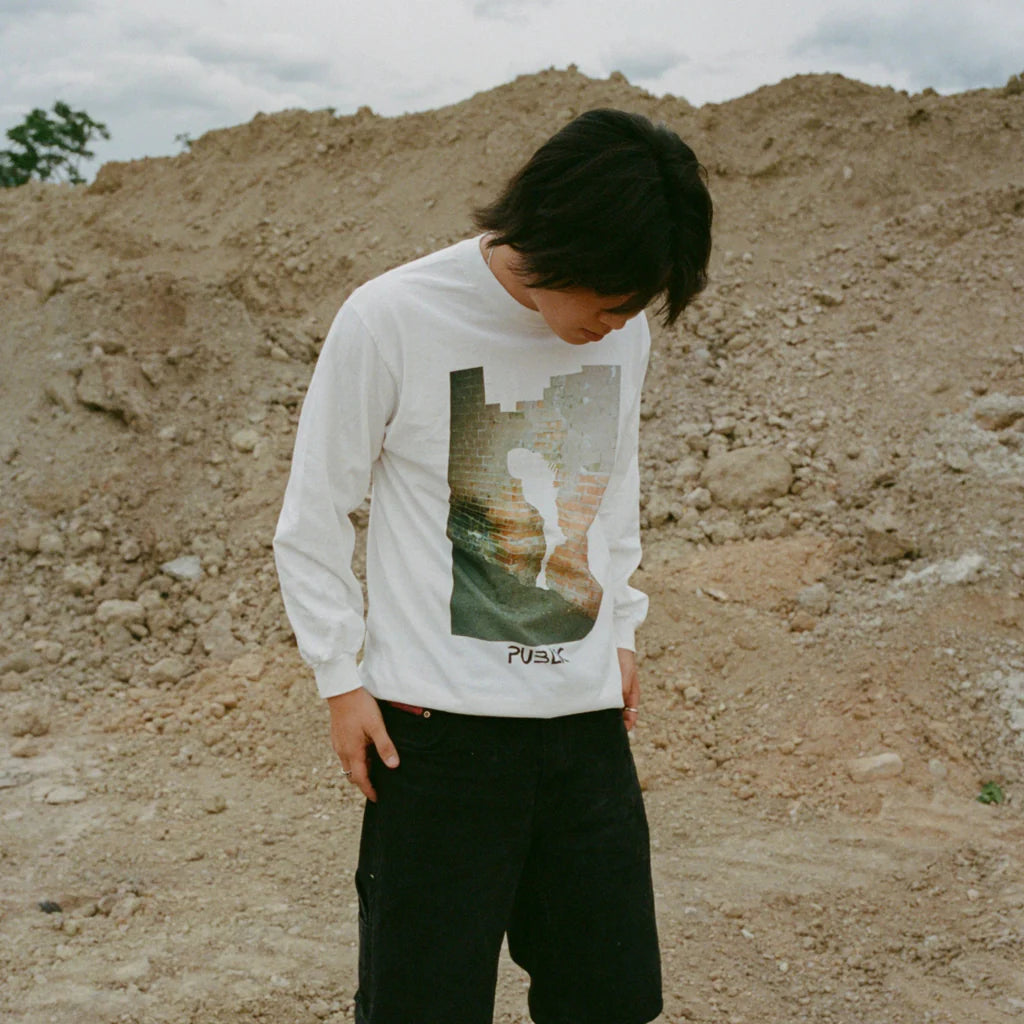 Wall Crack Longsleeve Tee