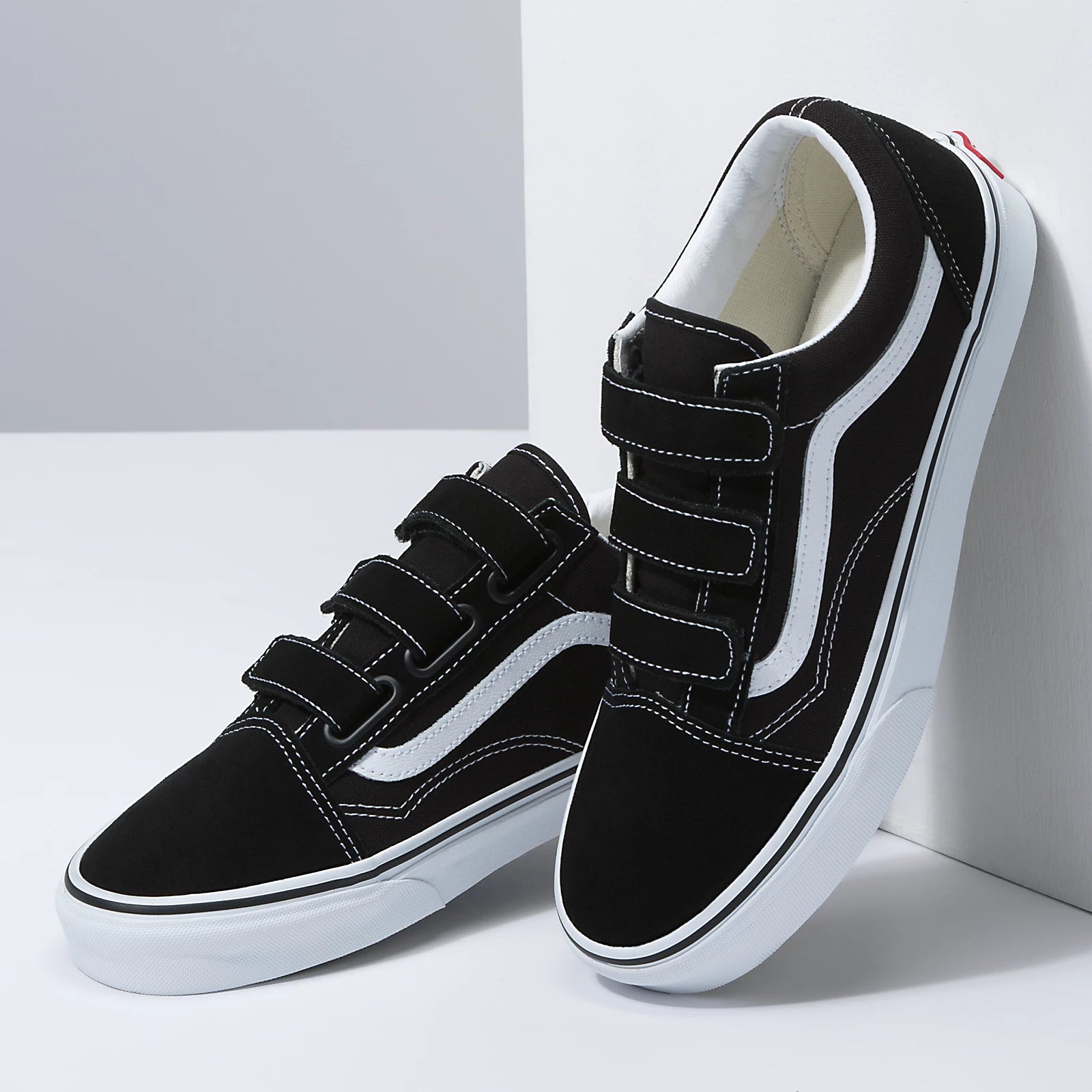 Old skool side stripe v online